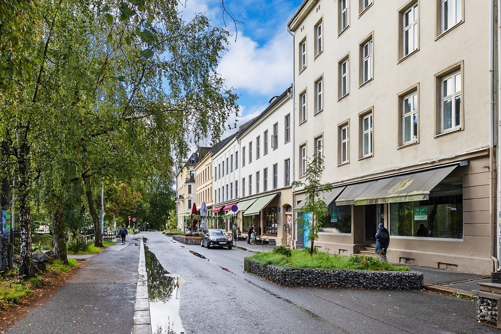 I Søndre gate 6 bor du sentralt, med et stemningsfullt miljø og hyggelige nabolag. Hele leiligheten ligger skjermet til i en rolig gate. Galleribilde
