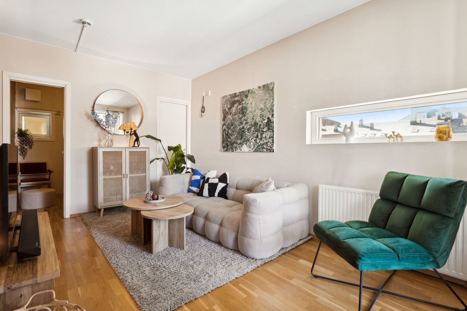 Leiligheten rommer ca. 40 m² og er bestående av entré, bad, et soverom og en åpen stue/kjøkkenløsning. Galleribilde