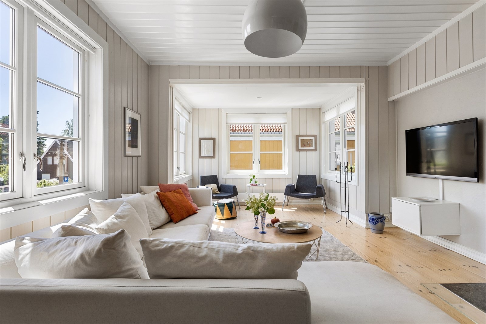 Boligen har en flott sjarm som fint kombineres med moderne detaljer. Galleribilde