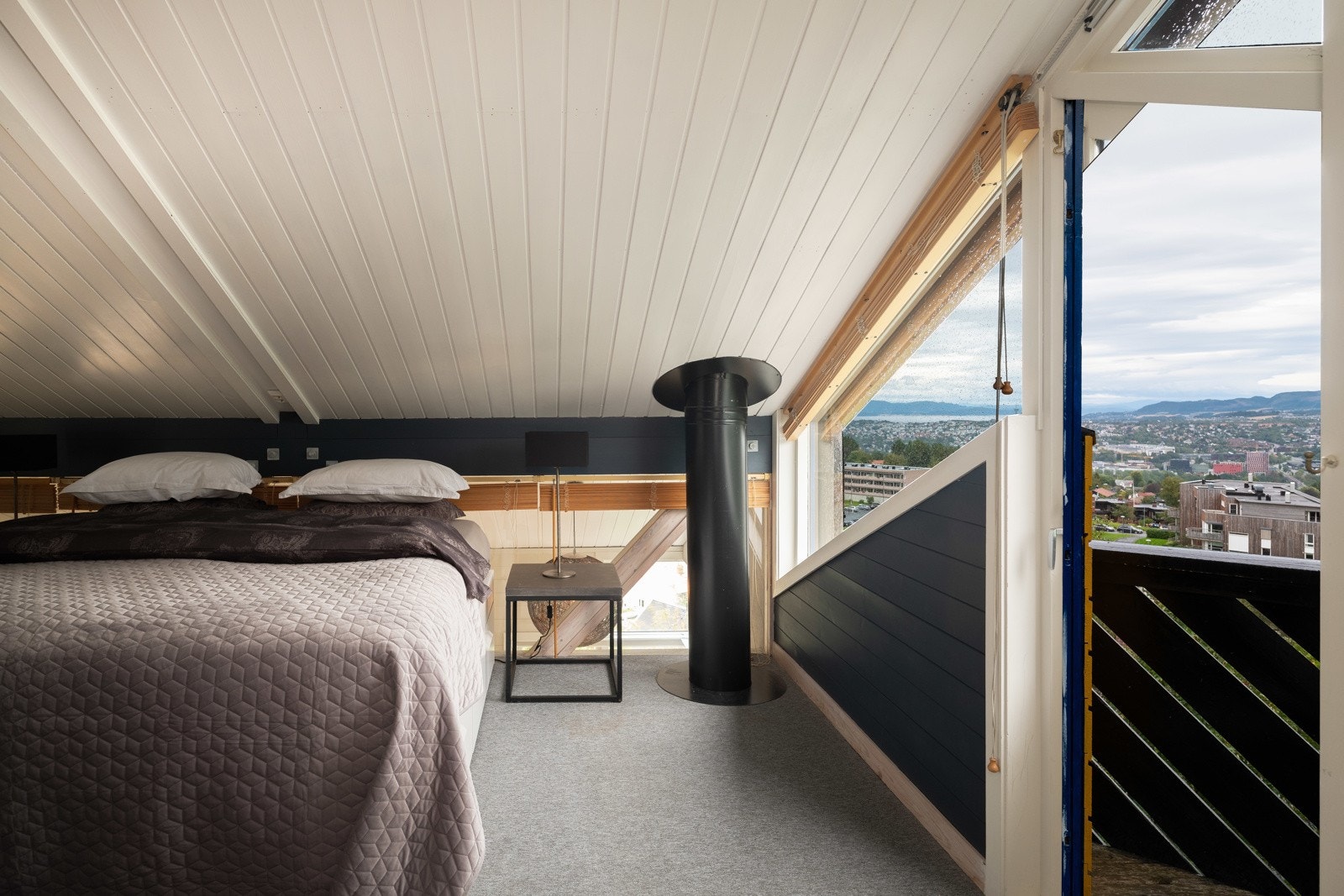 Også på denne siden av huset har man en egen balkong. Galleribilde