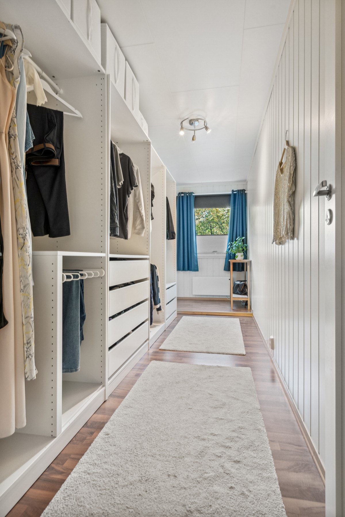 Soverom III brukes som walk-in closet. Galleribilde