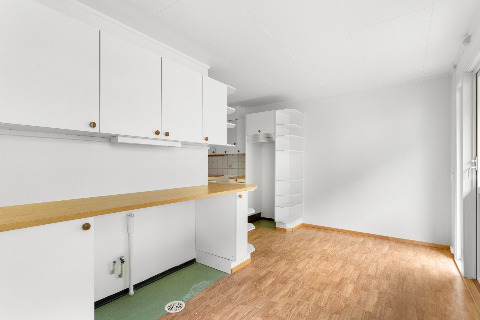 Du kan også innrede med et lite spisebord og stoler om ønskelig. Galleribilde