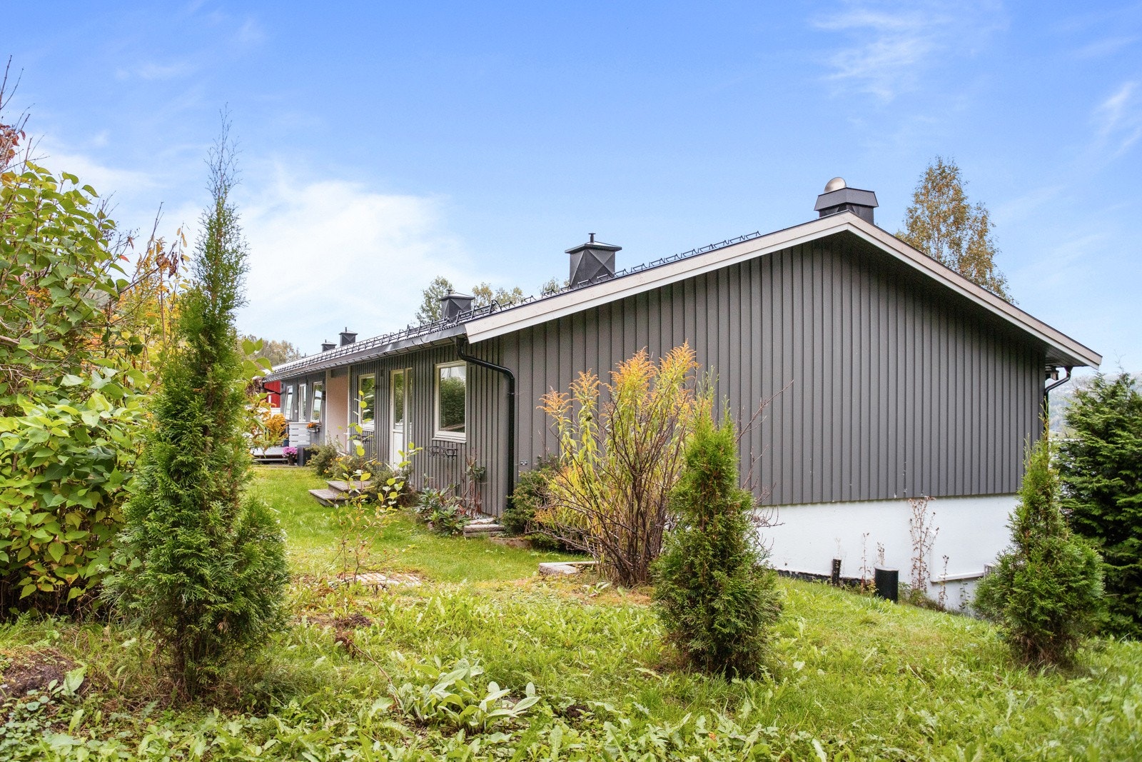 Leiligheten ligger i et veletablert og populært boligområde med en sentral beliggenhet i Kongsvinger, ca. 3 km fra sentrum. Galleribilde