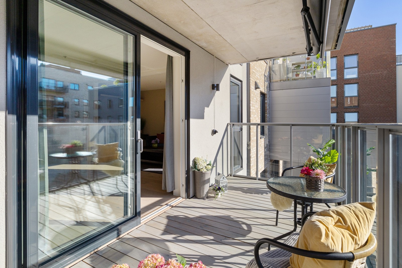 Privatmegleren presenterer Kjelsåsveien 164C - En lys 3(4)-roms endeleilighet med god internbeliggenhet! Galleribilde