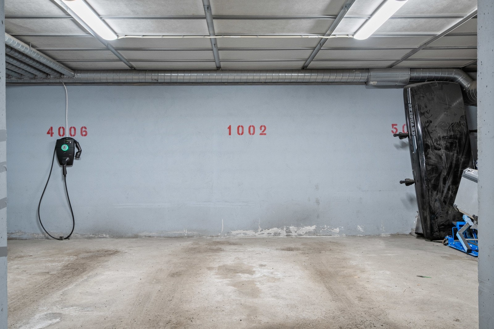 Bruksrett til garasjeplass 1002 medfølger leiligheten. Galleribilde