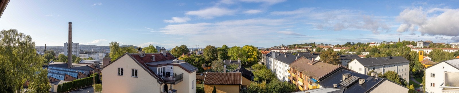 Det er vid utsikt over byen fra leiligheten Galleribilde