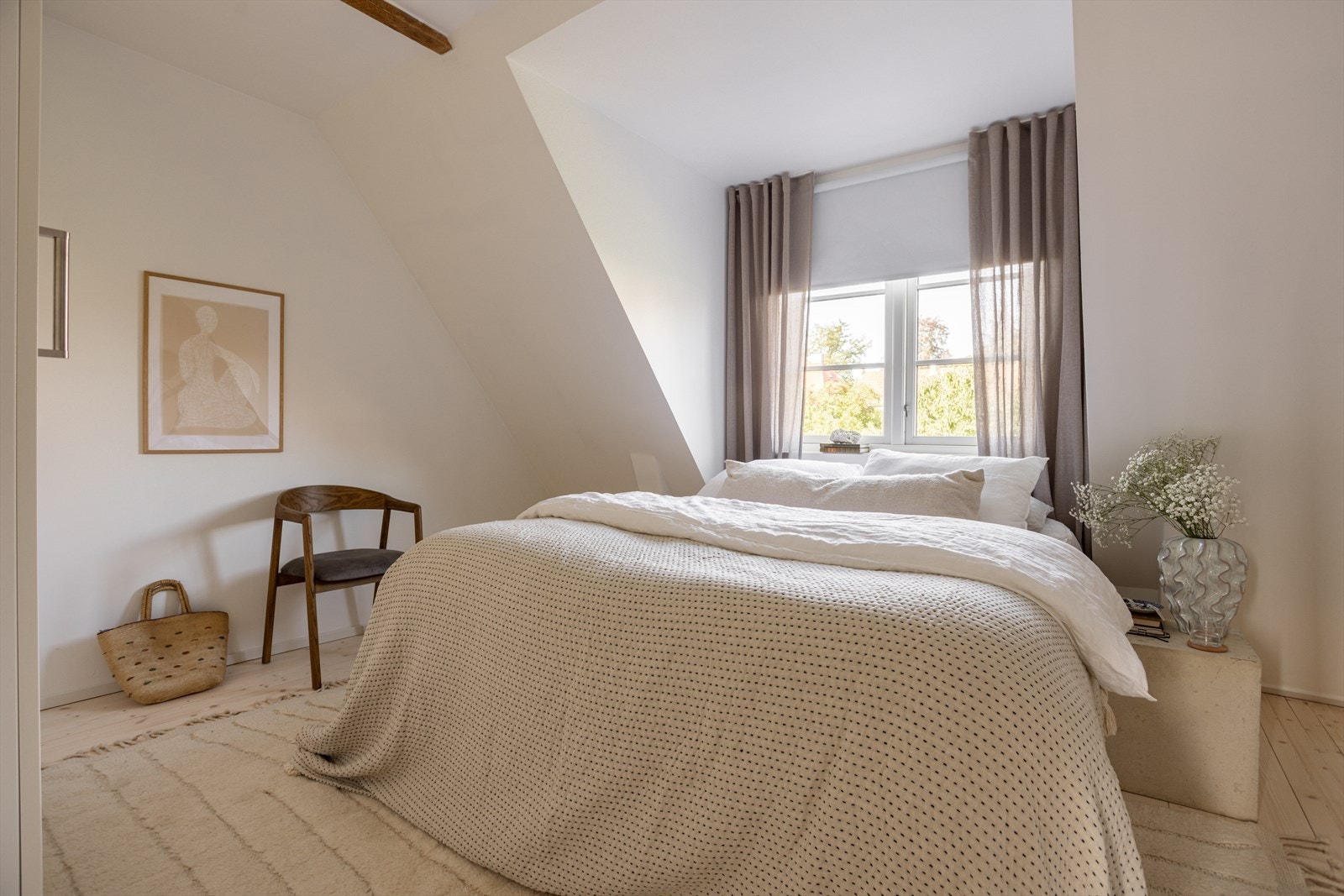 Hovedsoverommet er av god størrelse, og oppleves lyst og luftig. Galleribilde