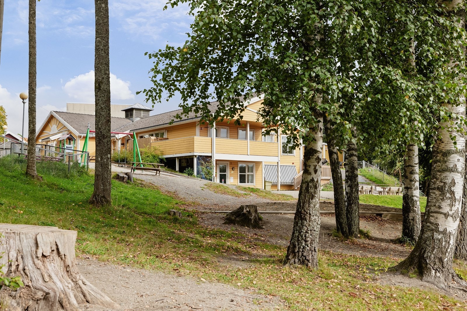 Det finnes også flere skoler og barnehager i området. Galleribilde