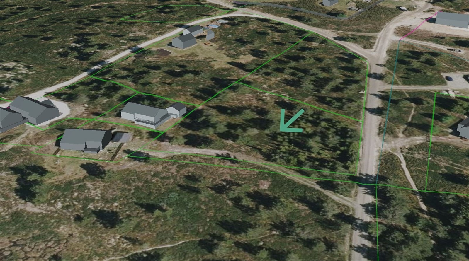 Tomten er markert med grønn pil Galleribilde