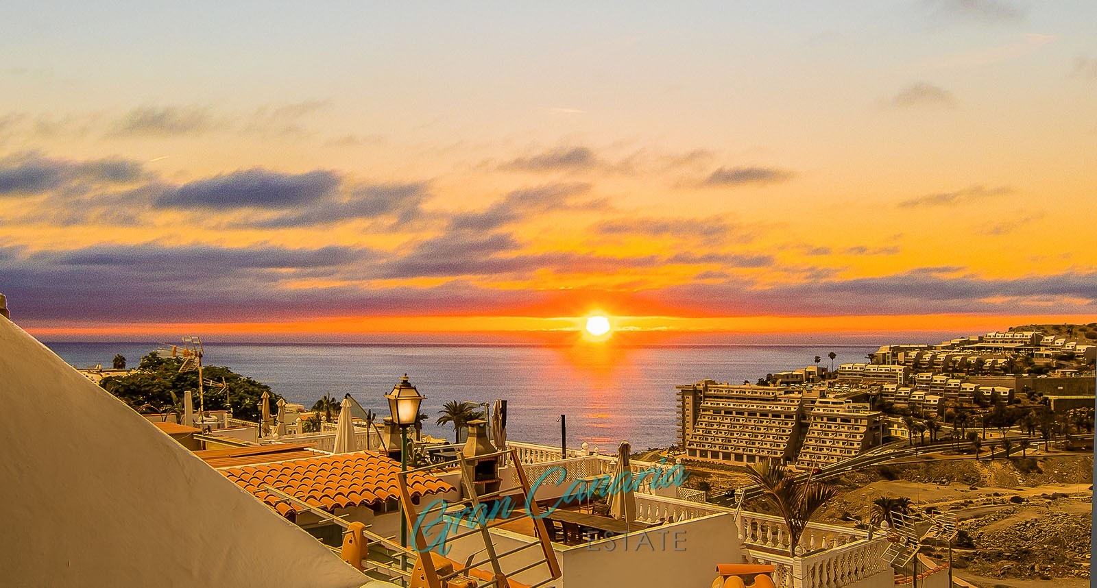 Solnedgang i havet vinter, vår og høst Galleribilde