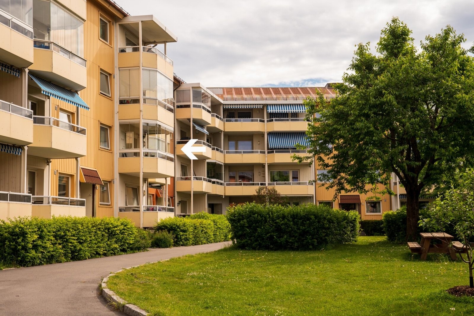 Fasade og intern beliggenhet. Galleribilde