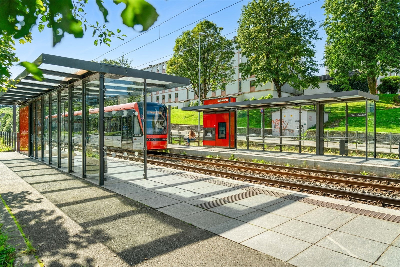 Nærmeste bybanestopp Minde stadion ca.8 min gange. Galleribilde