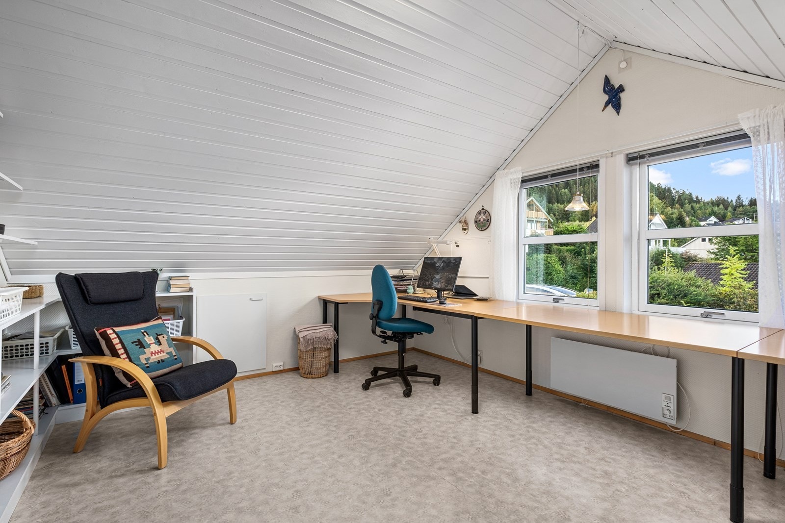 Kneloft gir soverommene ekstra lagringsplass Galleribilde