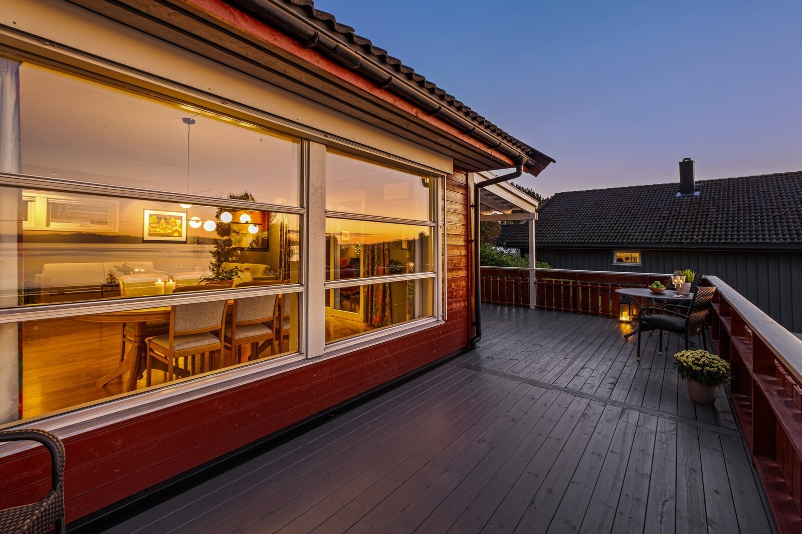 På hovedplanet får du en stor veranda på hele 42 kvm. Galleribilde