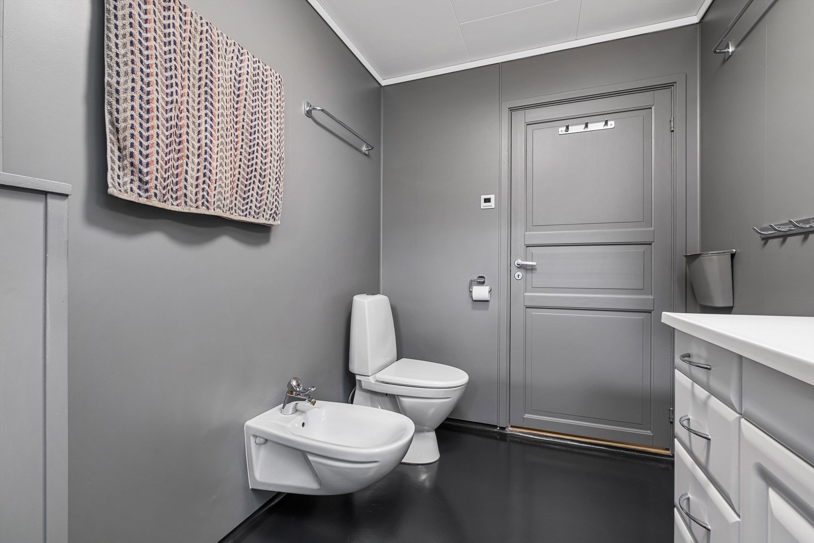 Våtromsbelegg og varmekabler i gulv Galleribilde