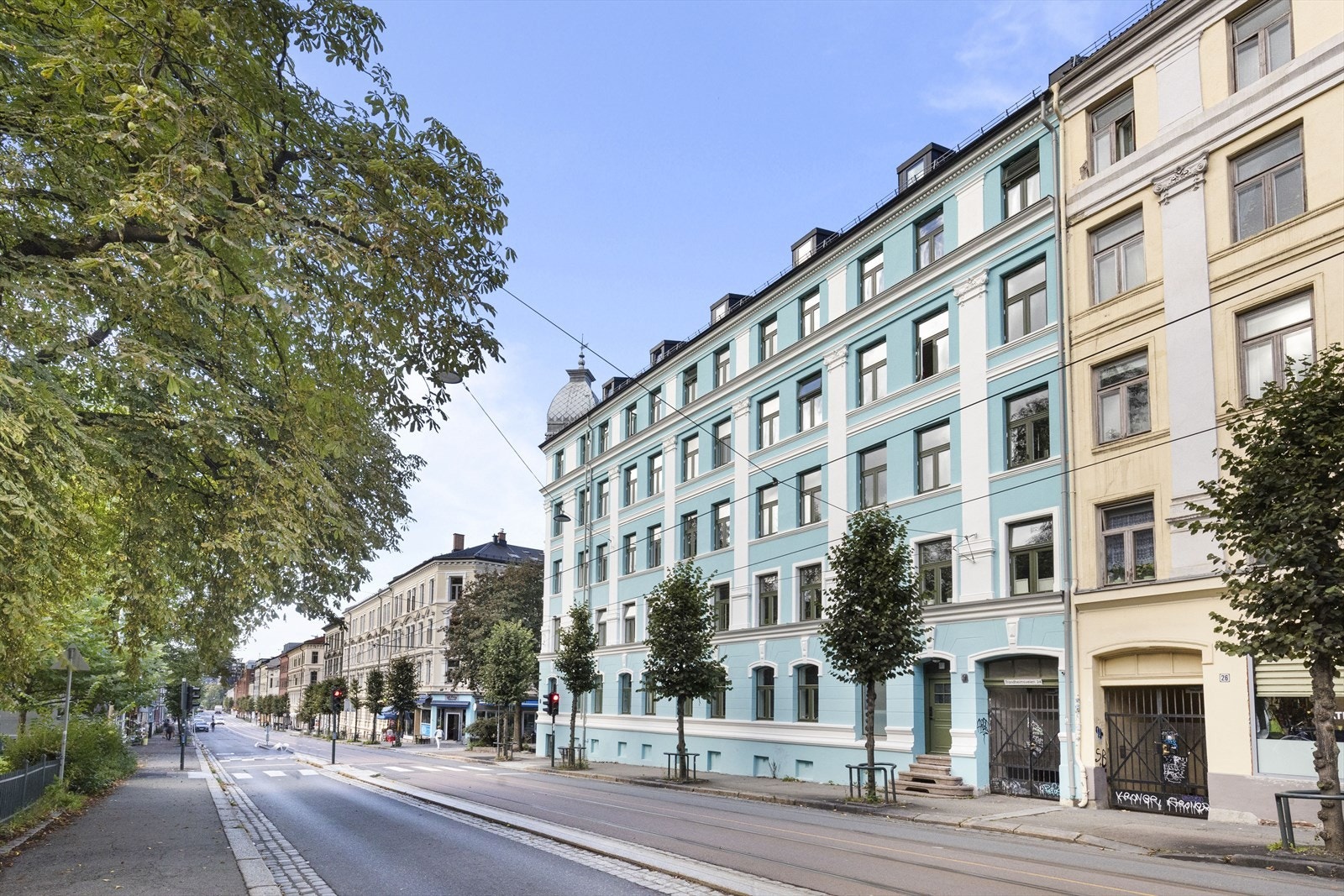 Fasade sett fra gaten. Galleribilde