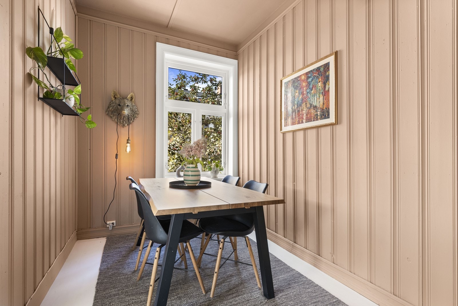 Rommet kan alternativt enkelt gjøres om til et ekstra soverom ved behov (se alt. plantegning). Galleribilde