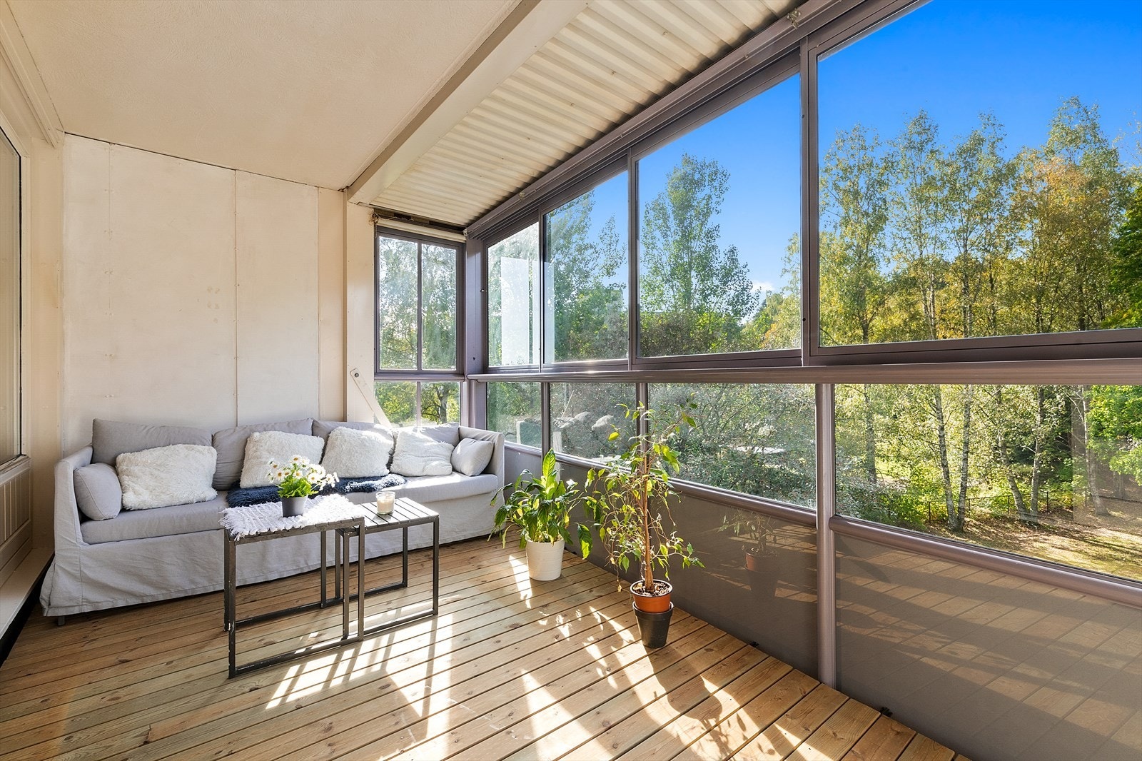 Innglasset balkong perfekt for avslapning hele året. Galleribilde