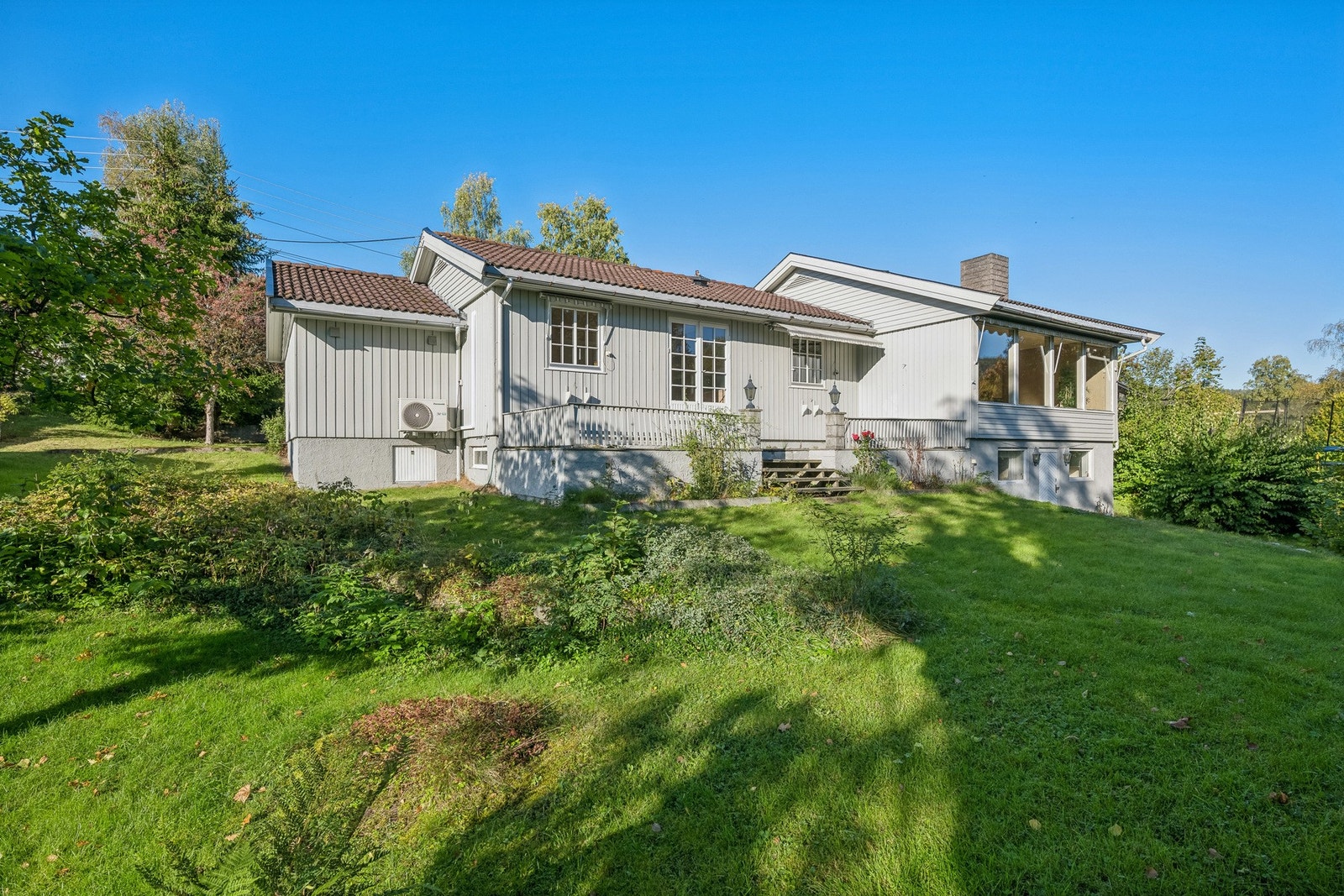 Cato Fegri v/ Privatmegleren Hønefoss har gleden av å presentere Prestmovegen 6! Galleribilde