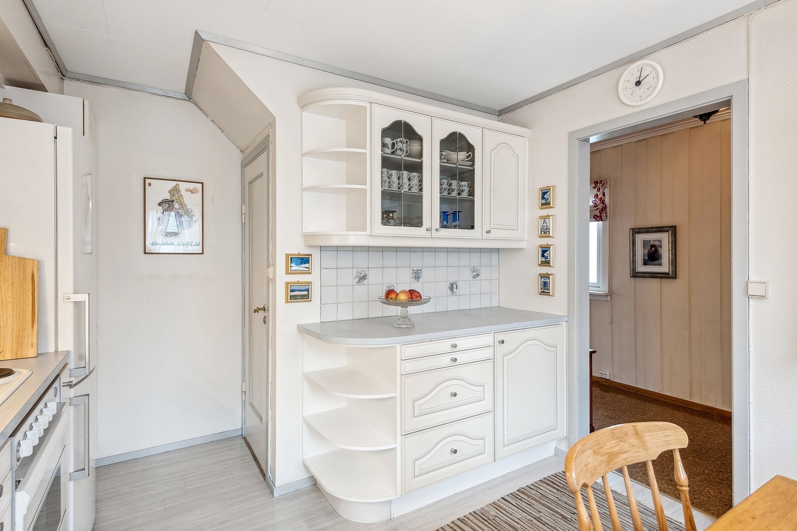 Kjøkkenet har standard fra 1990 Galleribilde