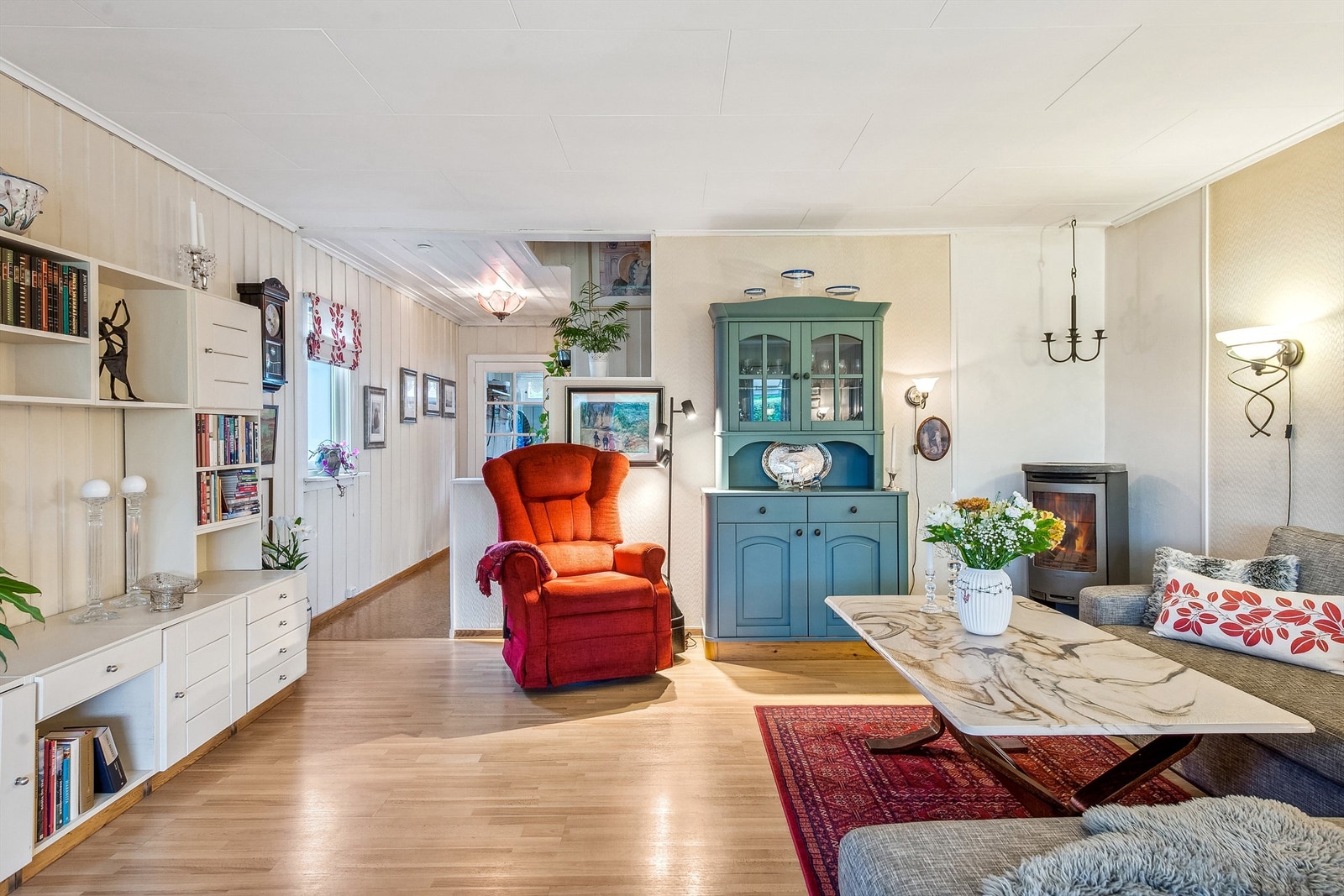 Stuen har fin plass til møblering etter eget ønske Galleribilde