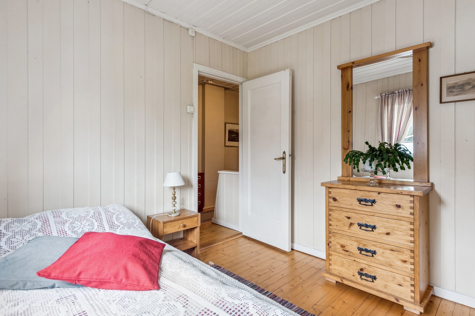 Soverom malt i lyse delikate farger Galleribilde