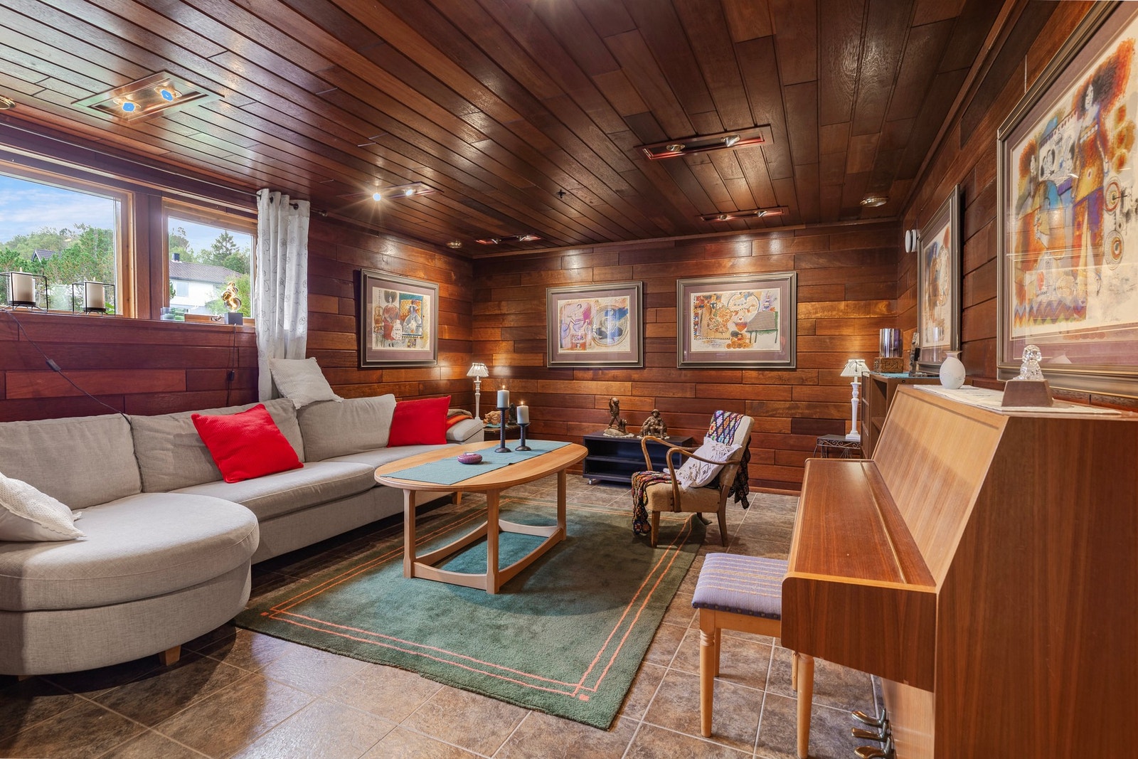 Stue/hall i 1.etasjen er på hele 39m². Galleribilde