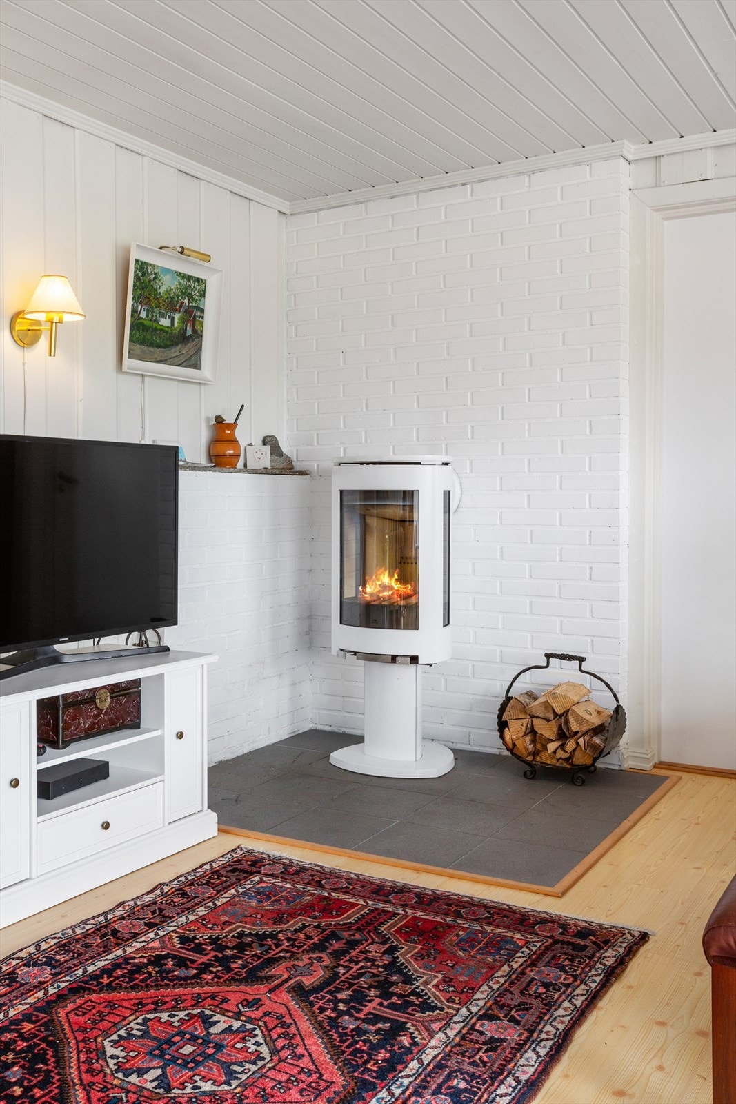 Vedovnen gir god og lun varme på kjøligere dager. Galleribilde