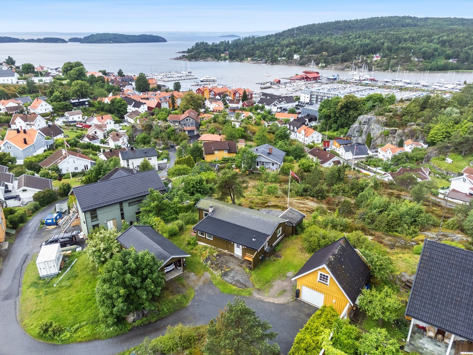 Nydelig fjordutsikt fra terrassen. Galleribilde