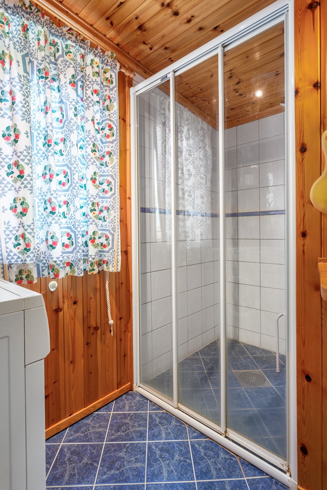 Dusj med skyvedører. Galleribilde