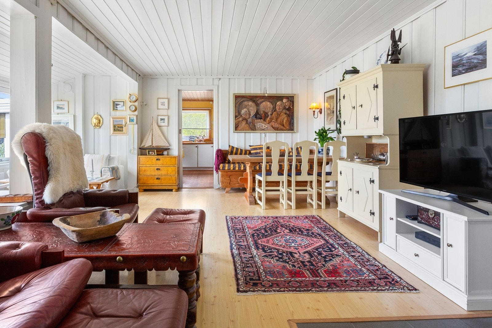 Koselig tv-krok. Galleribilde