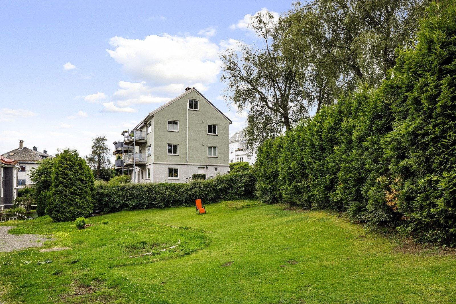 Sameiets hage ligger skjermet til. Galleribilde