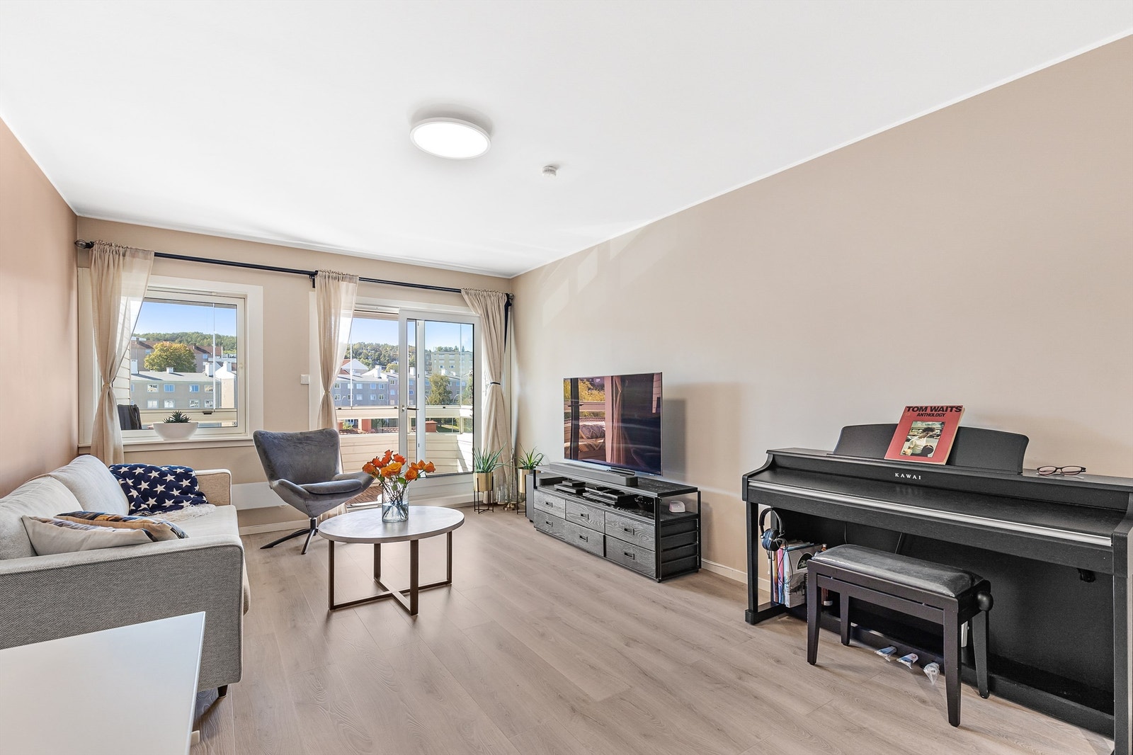 Robin Lauritzen v/ Eiendomsmegler Krogsveen har gleden av å presentere Havreveien 61! Galleribilde