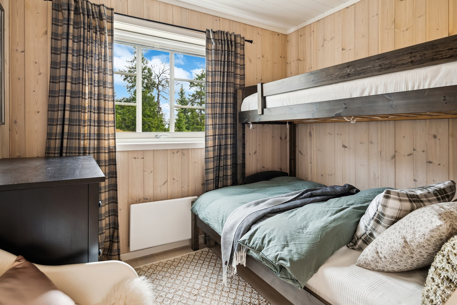 Soverom 2 i 1. etasje med familiekøye Galleribilde