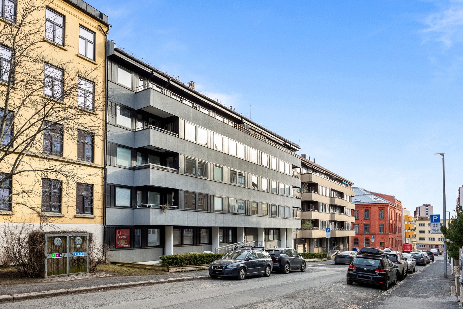 ttraktiv beliggenhet på Sandaker med umiddelbar nærhet til et komplett servicetilbud. Galleribilde