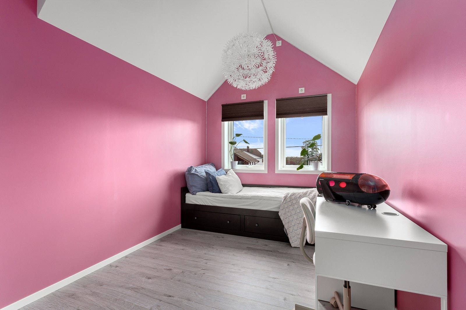 Soverom 3 med garderobeskap Galleribilde