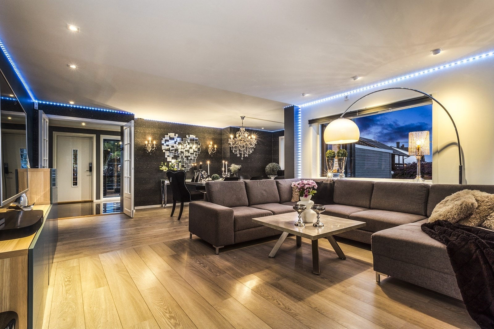 Kveldsstemning i stuen Galleribilde