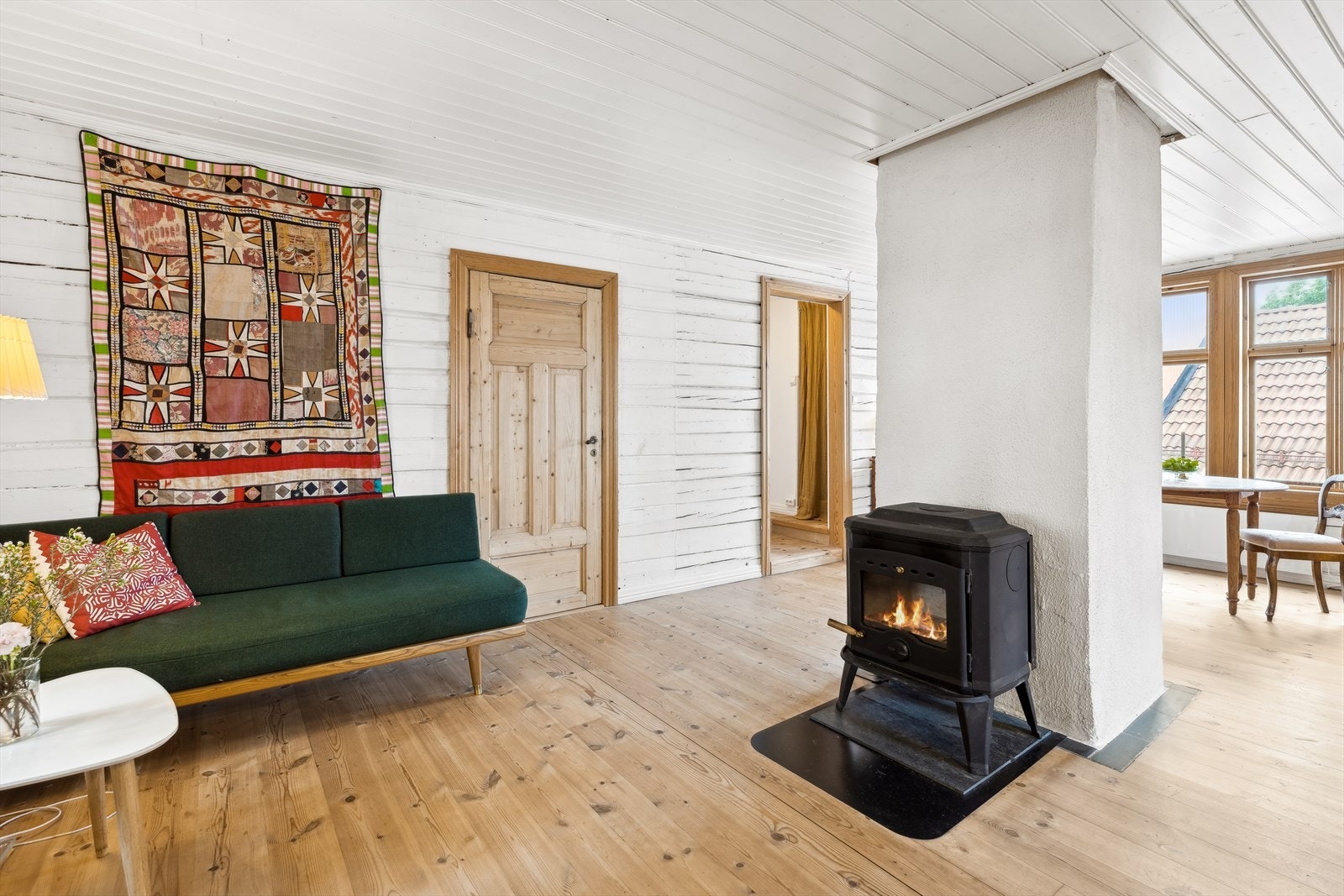 Hyggelig peisovn som gir en lun og god innetemperatur. Galleribilde