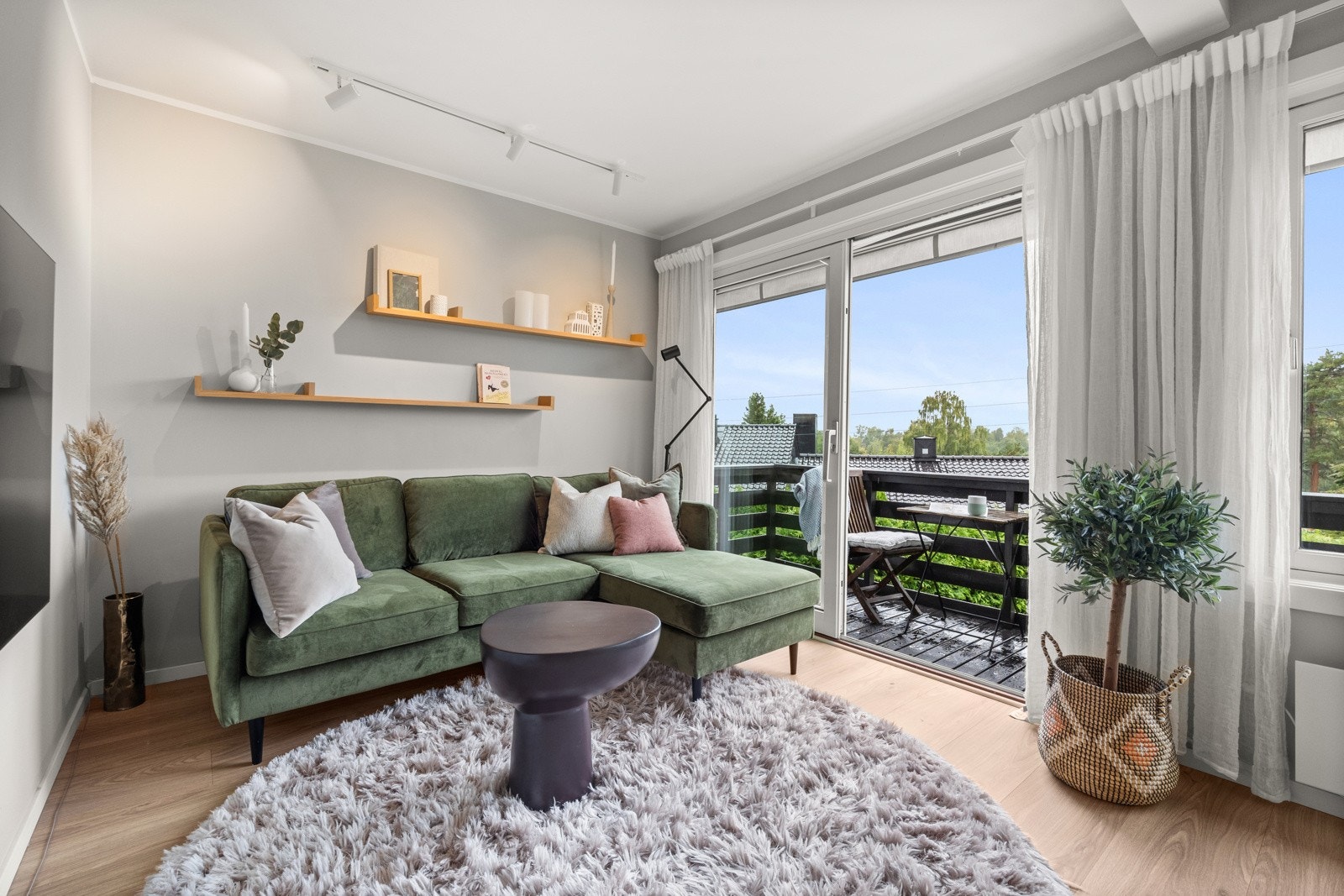 Fra stuen har du også utgang til en balkong. Galleribilde