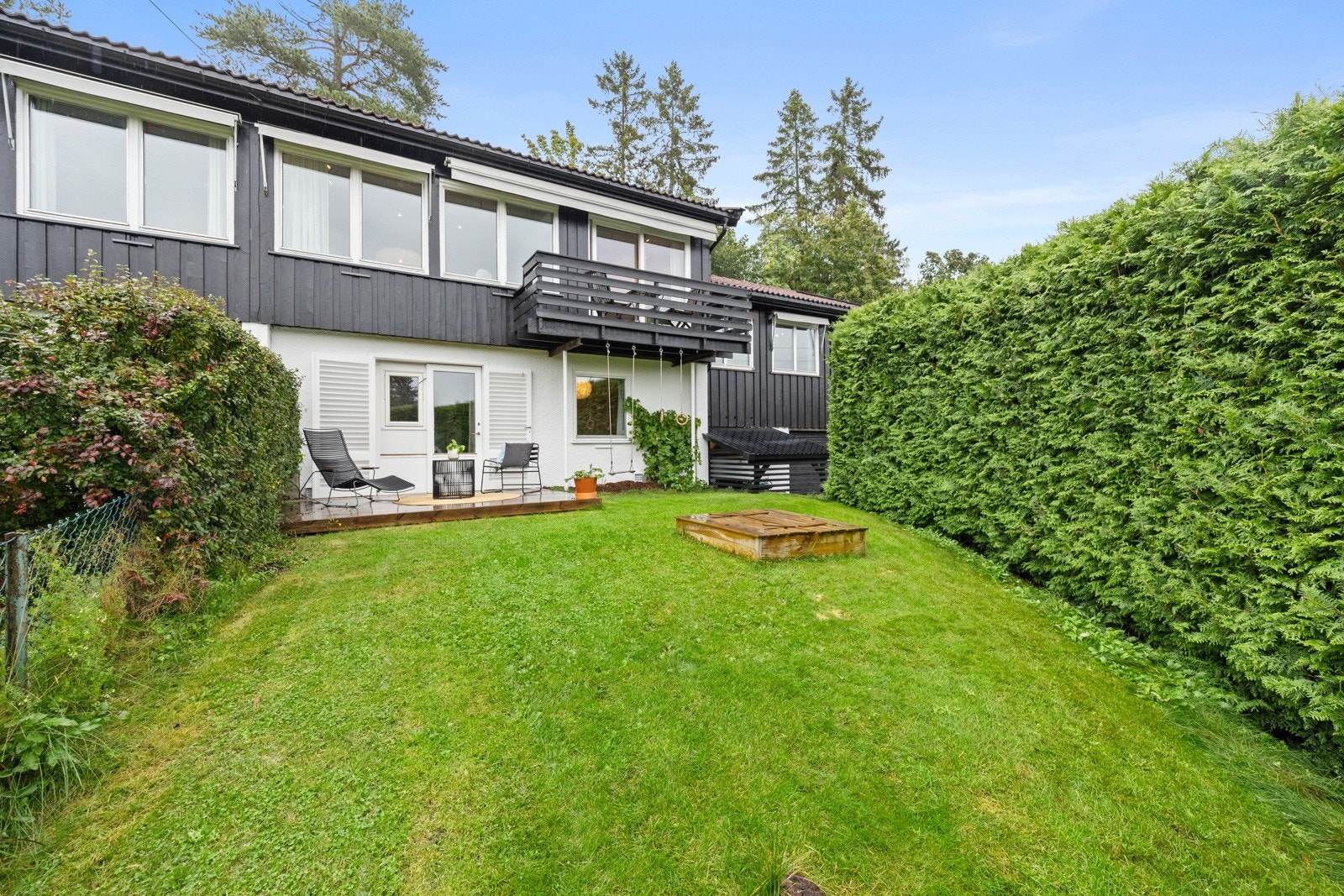 Velkommen til Stasjonsveien 61, presentert av eiendomsmegler Edvard Chapsang ved EIE eiendomsmegling avdeling Sandvika. Galleribilde