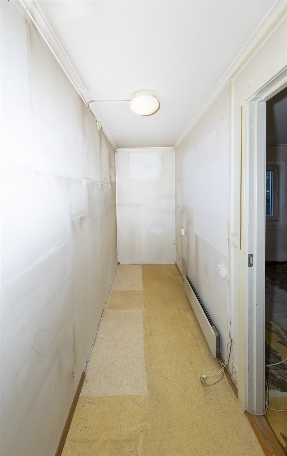 Tilknyttet soverommet finnes en innvendig bod som kan omgjøres til en garderobe. Veggen mellom rommene kan også rives for å skape et større soverom. Galleribilde