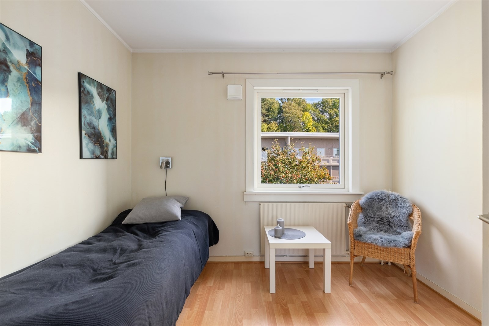 Soverom II har plass til seng, skap m.m. Galleribilde