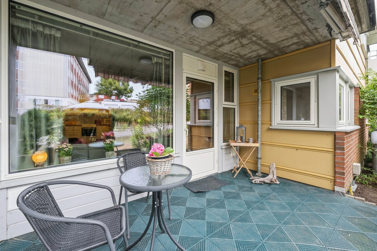 Egen terrasse med utgang fra stuen. Galleribilde