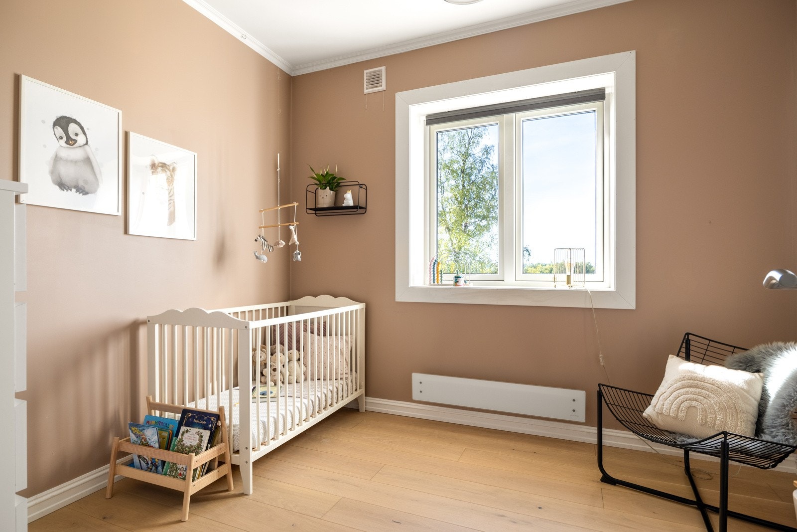 Leilighetens andre soverom - blir i dag benyttet som barnerom Galleribilde