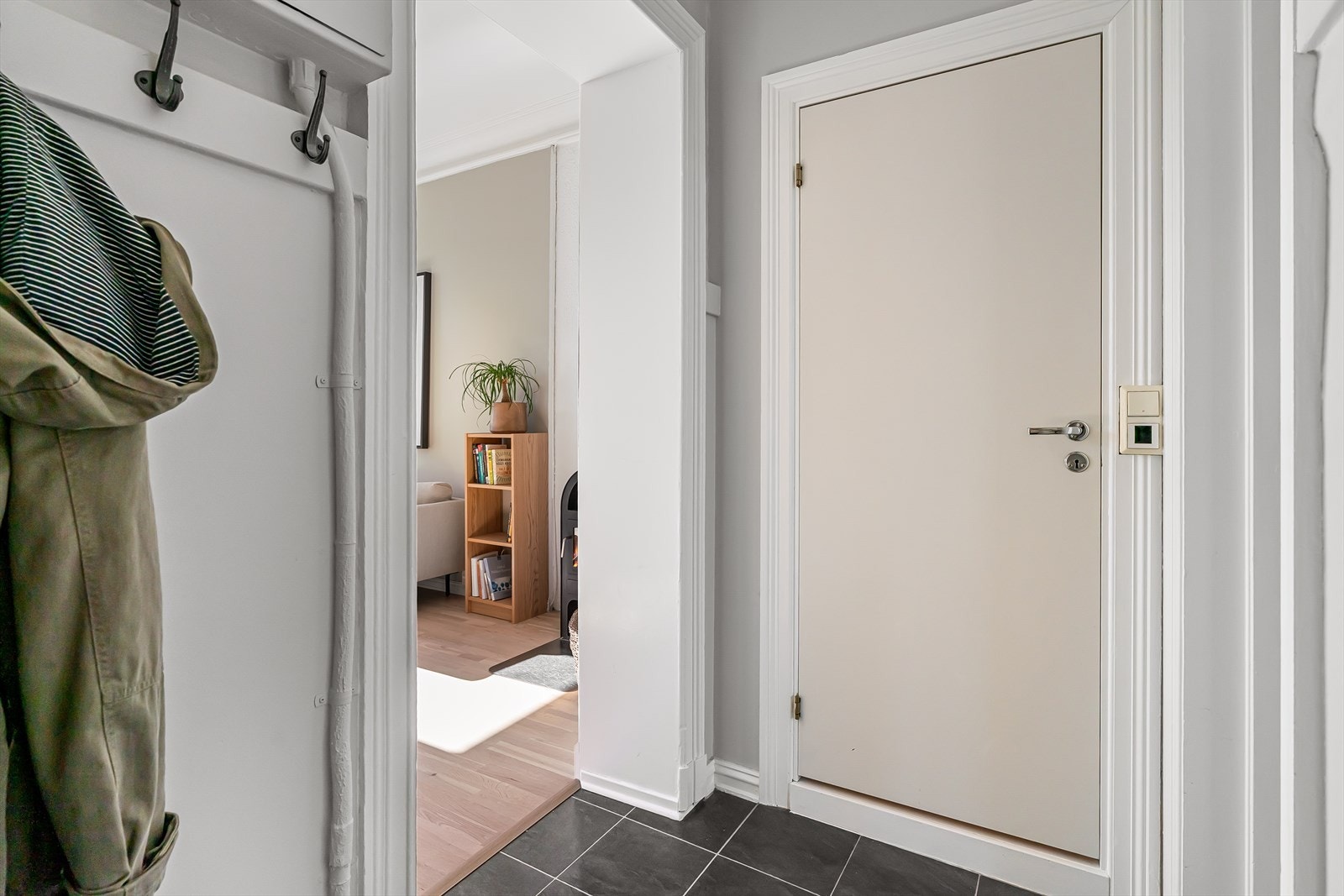 Fra entre er det inngang til badet. Galleribilde