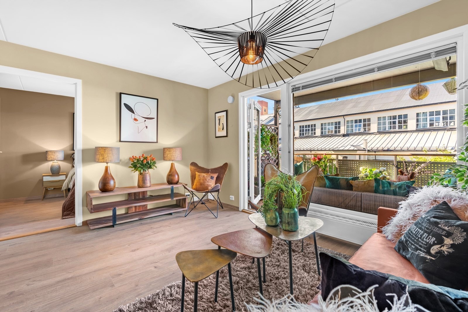 Her bor du rolig og tilbaketrukket i nydelige Eiriks gate som er en miljøgate Galleribilde