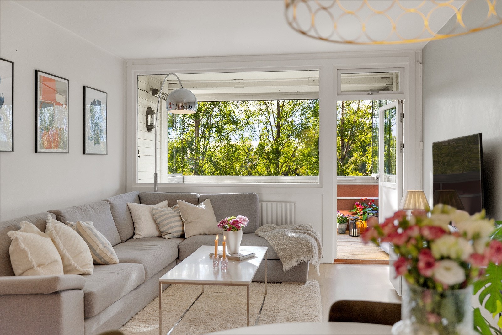 Varmtvann og fyring er inkludert i felleskostnadene. Galleribilde