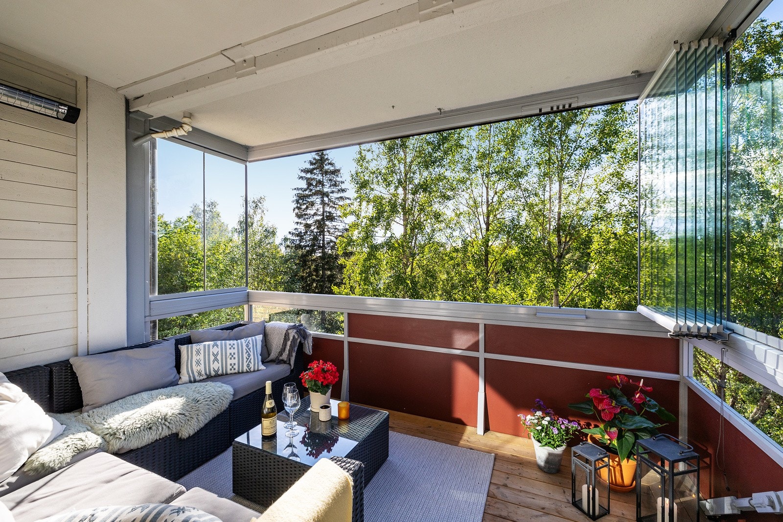 Innglassingen kan enkelt trekkes til side og lukkes etter behov. Galleribilde