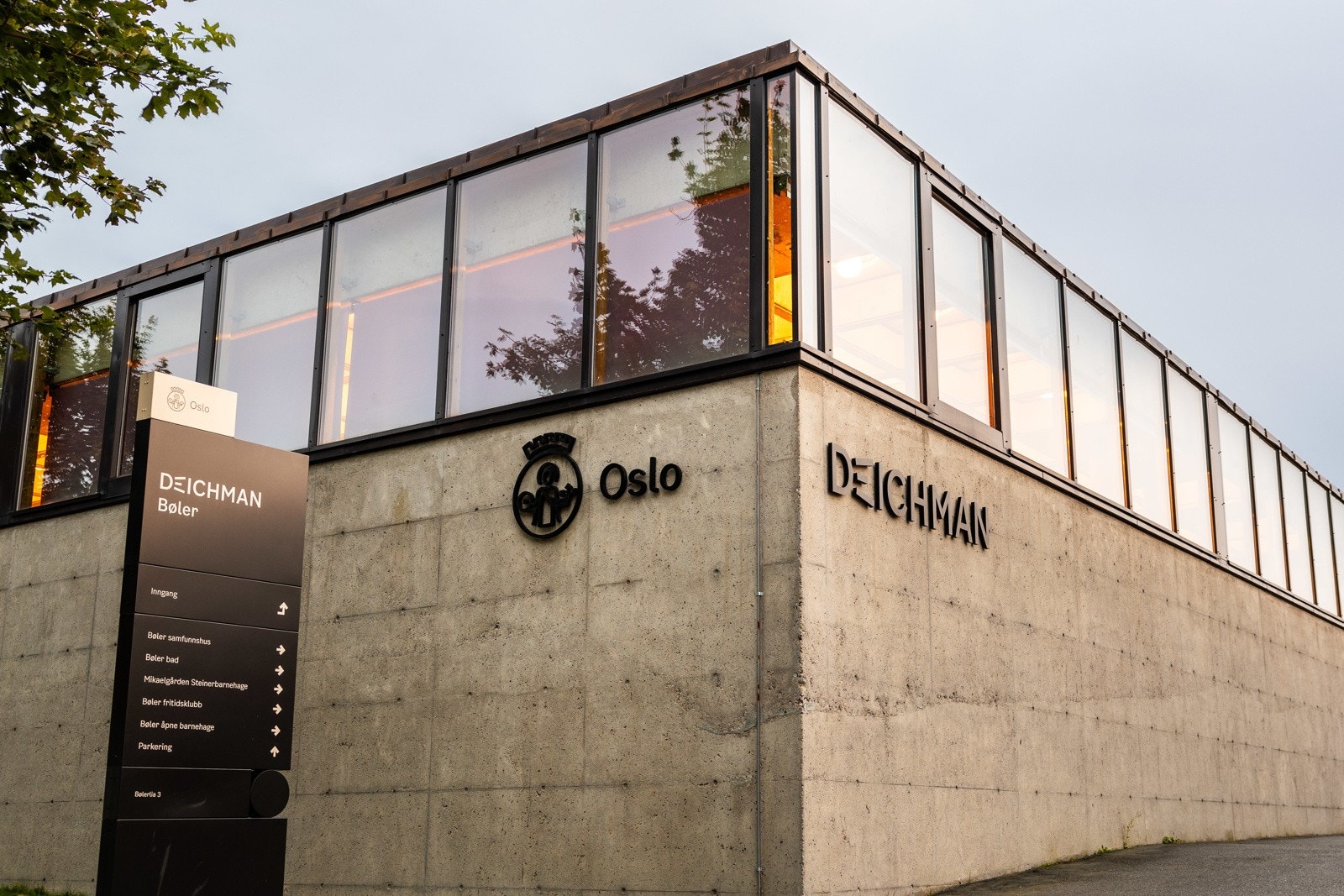 Deichman Bøler bibliotek. Galleribilde