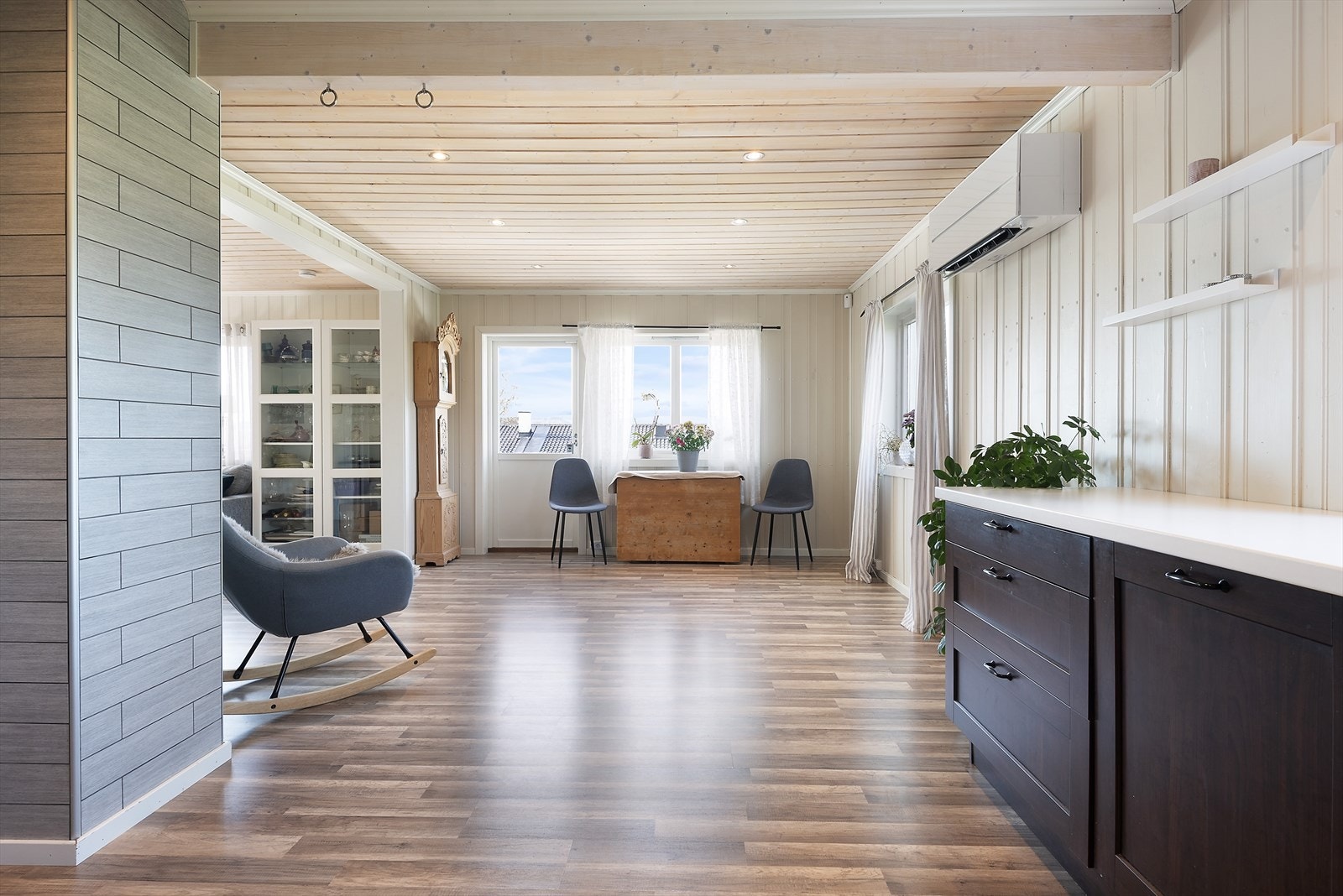 Åpen løsning mot spisestue/ stue. Galleribilde